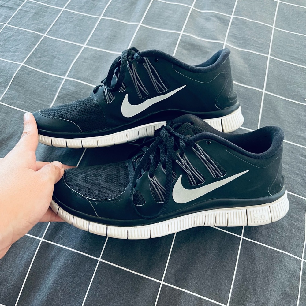 Womens Nikes Free Run size 9